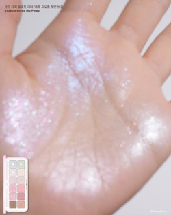 CLIO Pro Eye Palette Air (Toy Story) 19 Independent Bo Peep - Палетка теней для век + кисточка для макияжа