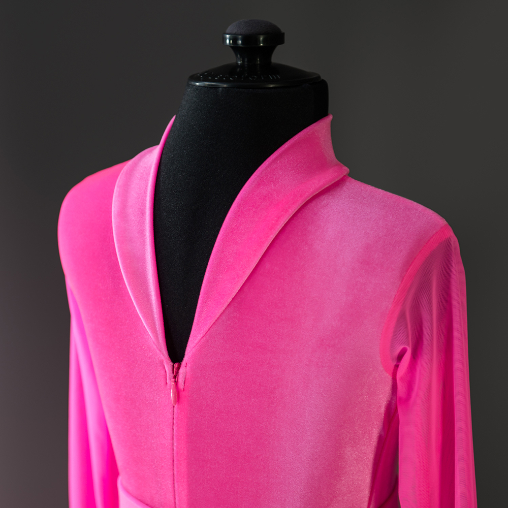 розовое платье для танцев