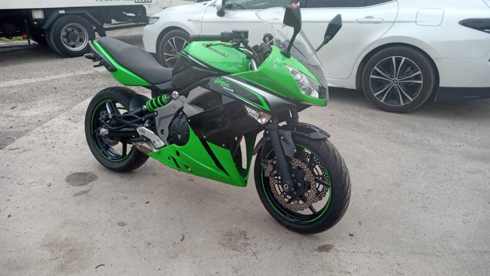 Kawasaki Ninja 400R ER400B-A05811