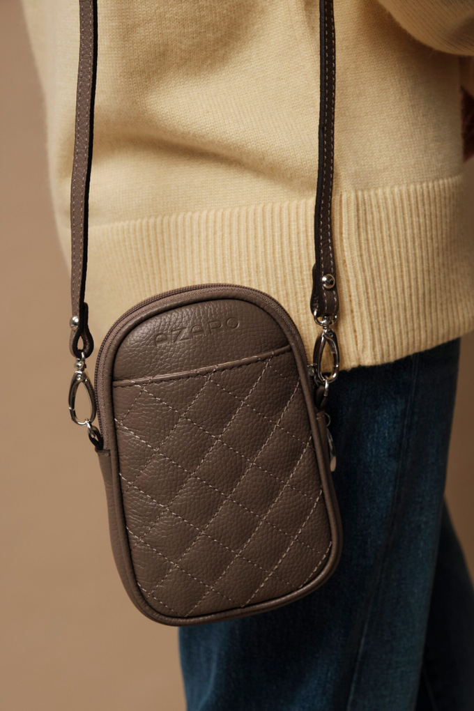 Сумка кожаная на плечо кросс-боди тауп