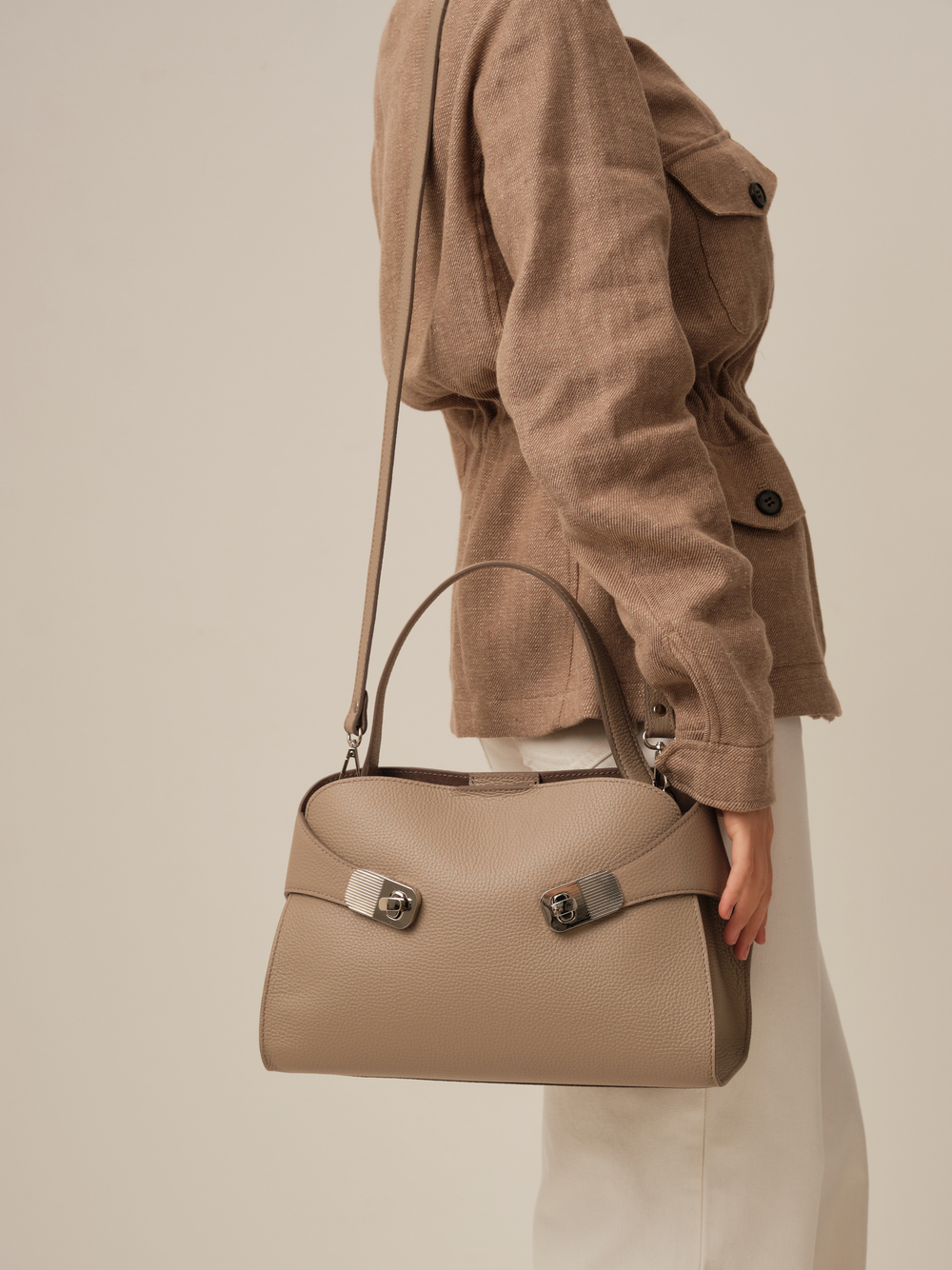 Кожаная сумка Helen DBR 31425 бежевое латте