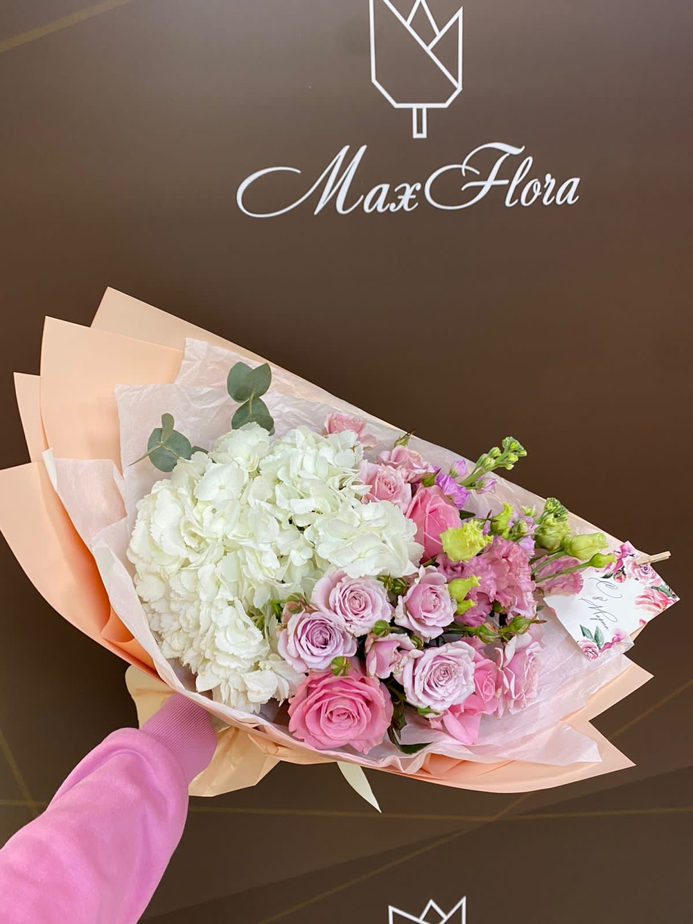 Букет 8 Марта М-27