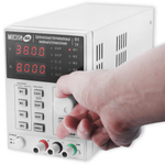 Одноканальный программируемый линейный источник питания МЕГЕОН 36605