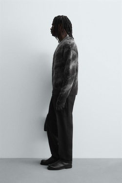 ZARA ЖАККАРДОВЫЙ СВИТЕР С НАЧЕСОМ, ЧЕРНЫЙ