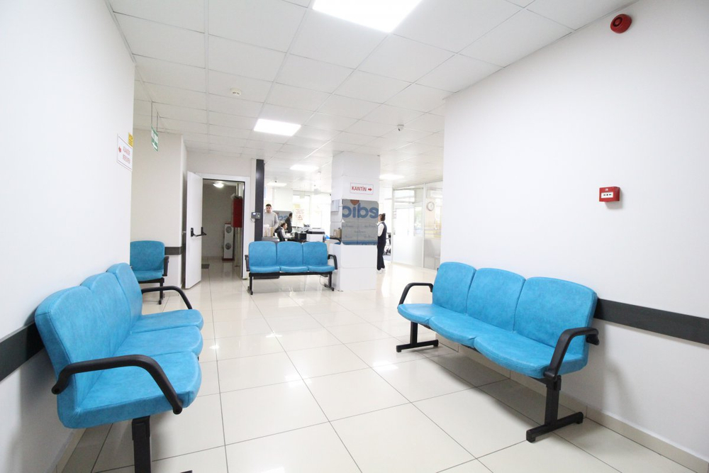 Мебель для медучреждений — безопасные и гигиеничные решения под заказ