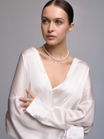 Колье с буквами "Love" из жемчуга Silver