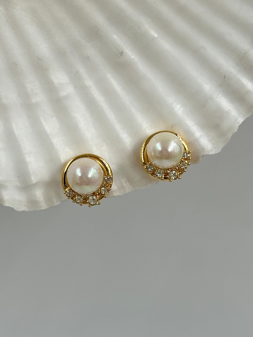 Клипсы с «жемчугом» и кристаллами D'Orlan