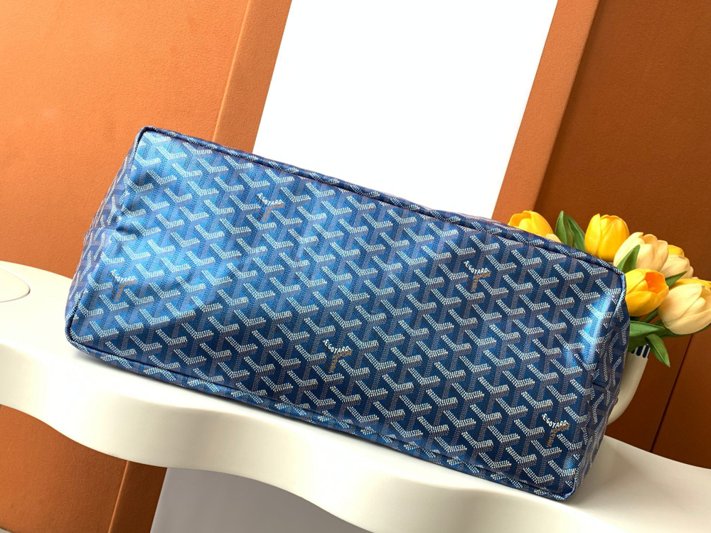 Goyard Saint Louis GM Bag