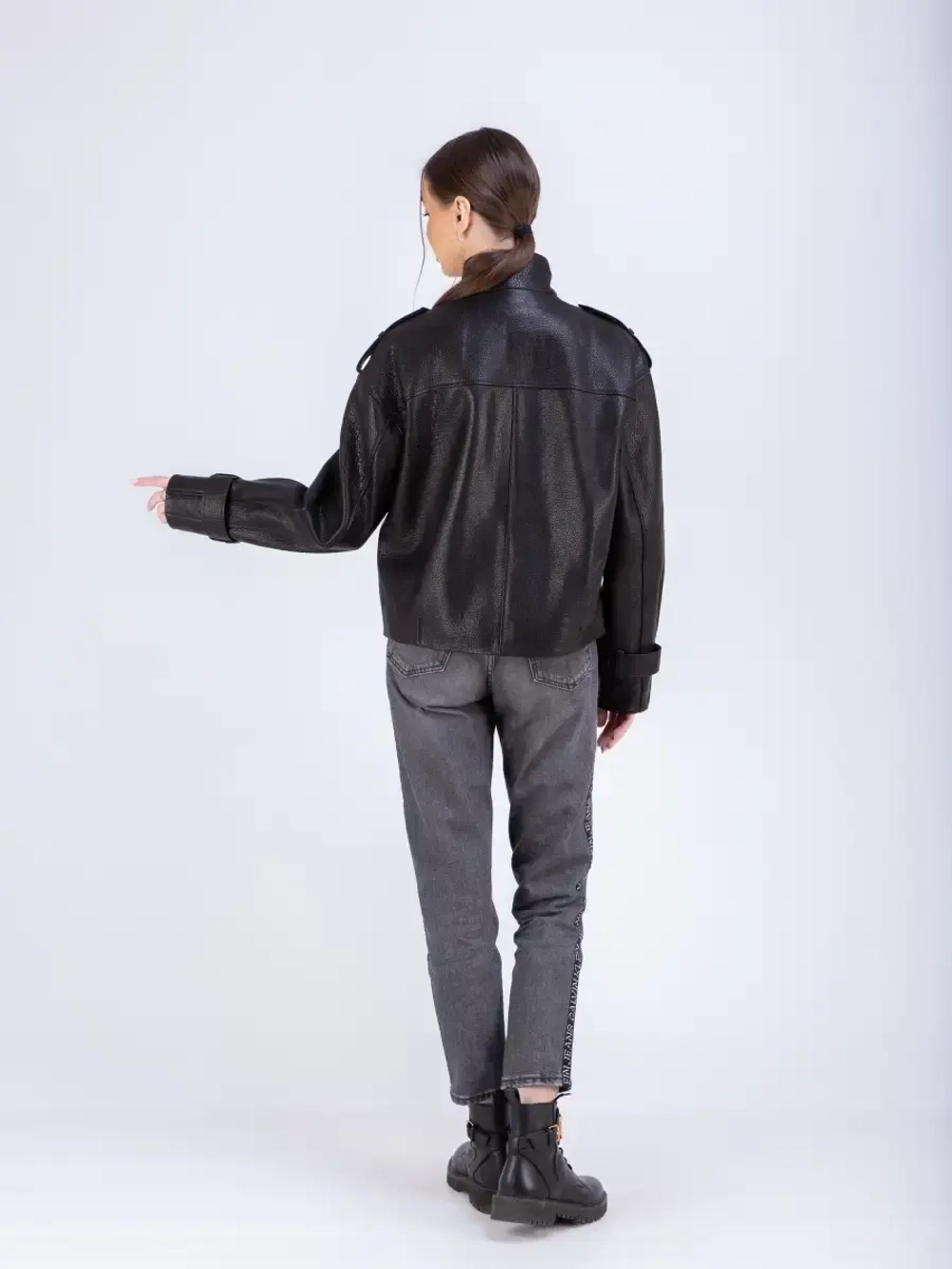 Куртка женская кожаная оверсайз