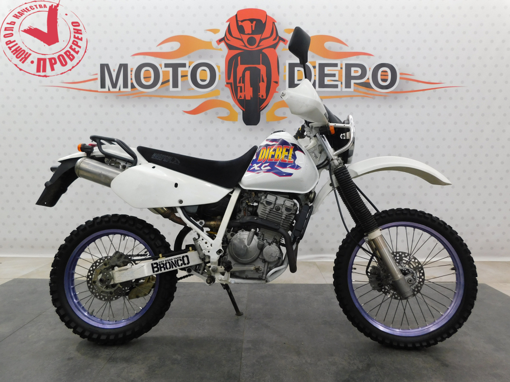 Suzuki Djebel 250 XC, 2000