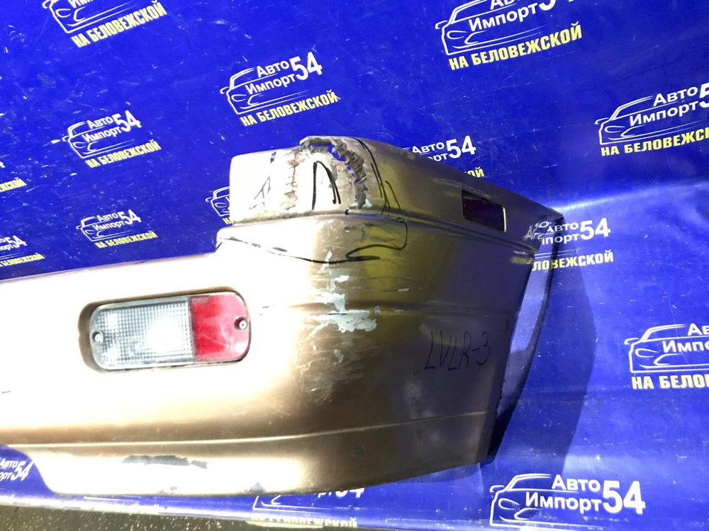 Бампер задний MAZDA MPV 1997