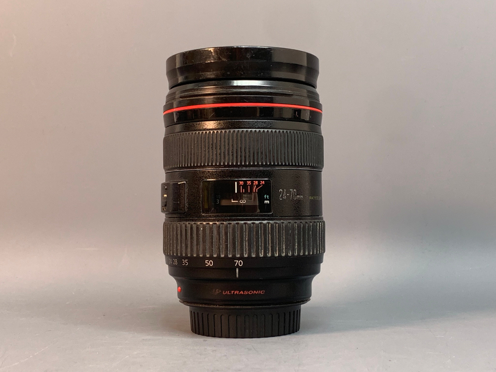 Canon EF 24-70mm 2.8 L USM царапины