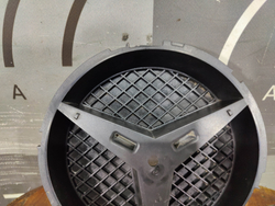 Кронштейн эмблемы Mercedes C (W205) 14-18 Б/У Оригинал A0008880060