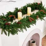 Хвойная гирлянда с шишками "Pine" литая хвоя