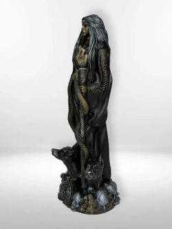 Коллекционная алтарная фигурка статуэтка греческая Богиня Геката оберег для дома