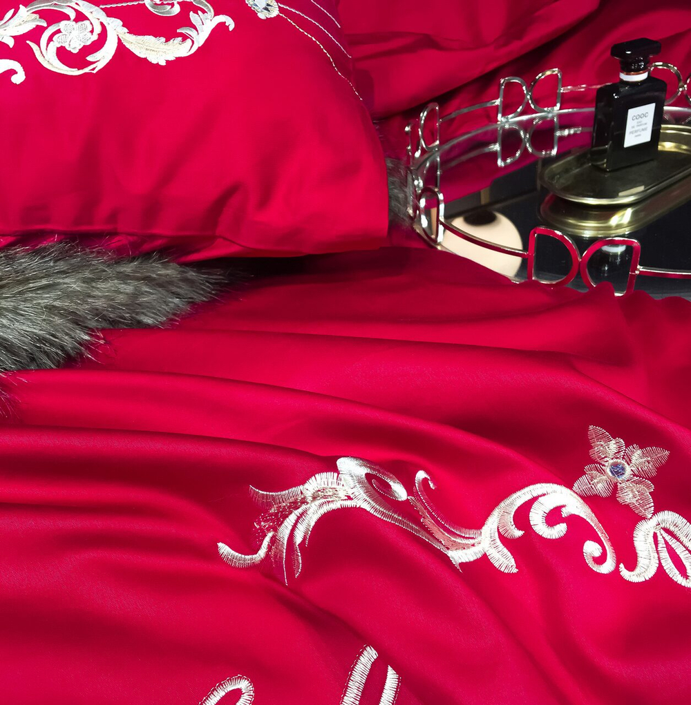 Постельное белье Сатин Гладкокрашеный Вышивка Делюкс на резинке DHCR002