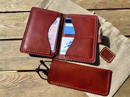 Набор: докхолдер + футляр для очков.