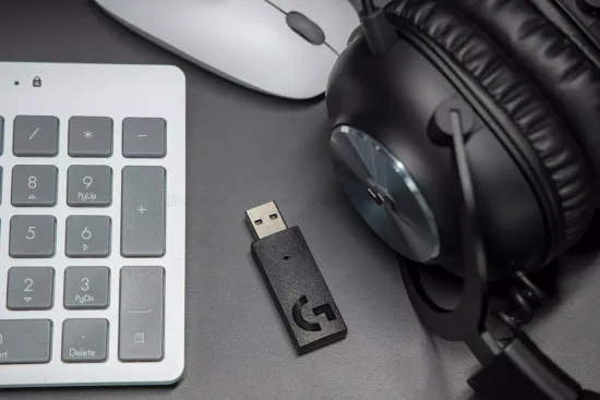 Игровые наушники Logitech Pro X Lightspeed