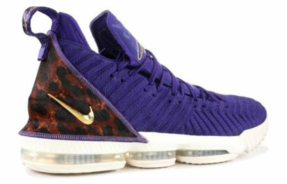 Кроссовки Nike Lebron 16