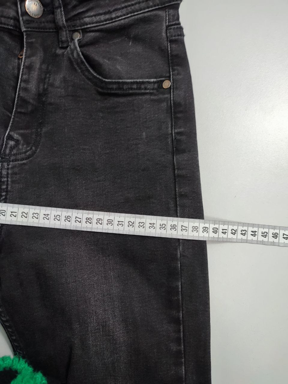 Джинсы Reserved темные 40 размер