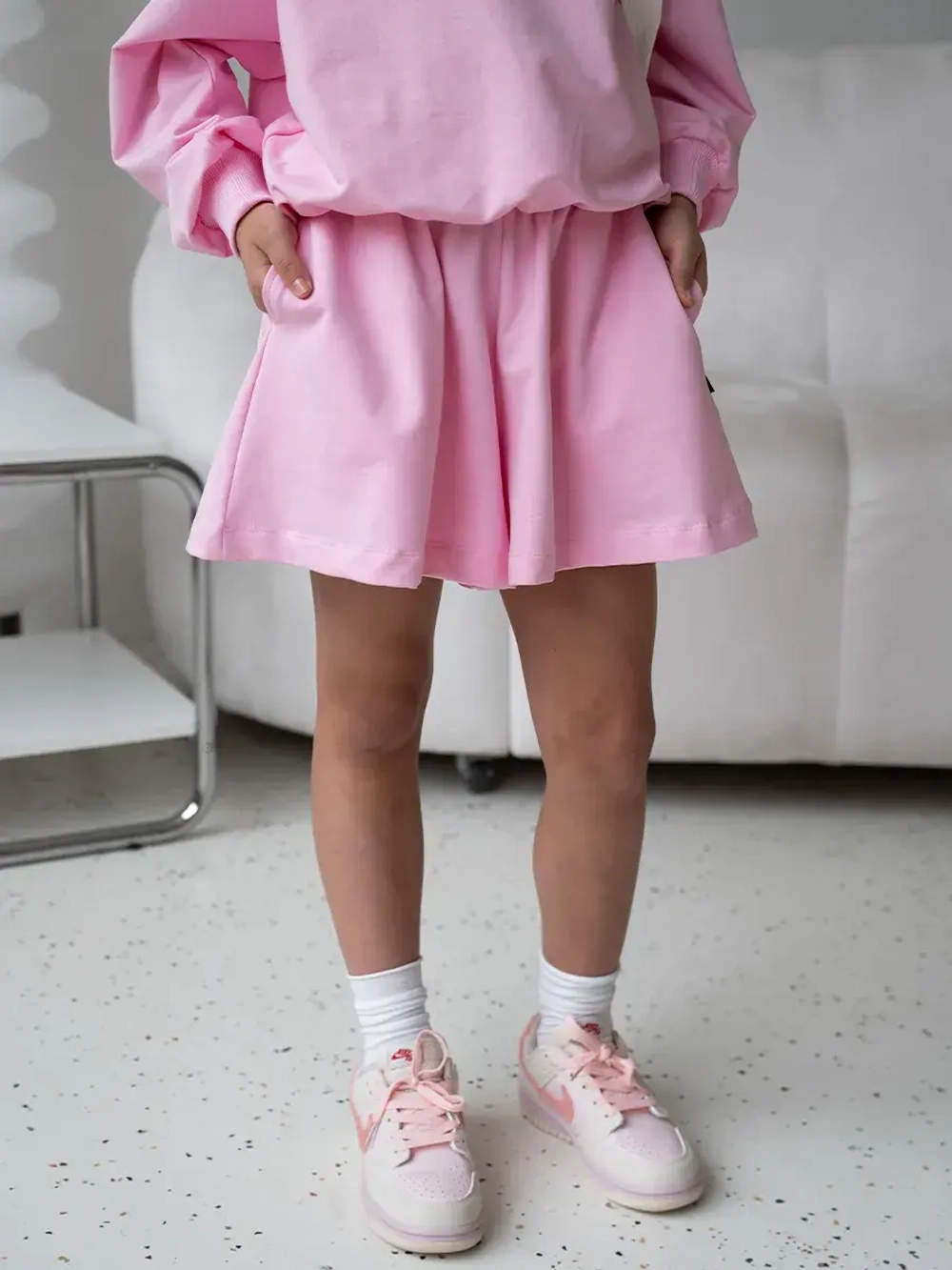 Костюм для девочки на осень свитшот и шорты