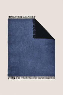 ZARA HOME ОДНОТОННЫЙ ПЛЕД С БАХРОМОЙ, СИНИЙ