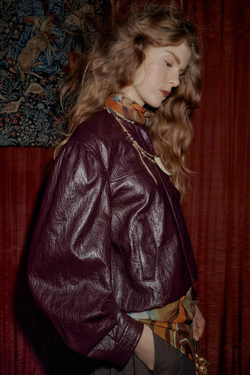 ZARA БОМБЕР ИЗ ИСКУССТВЕННОЙ КОЖИ ОБЪЕМНОГО КРОЯ, ГРАНАТОВЫЙ