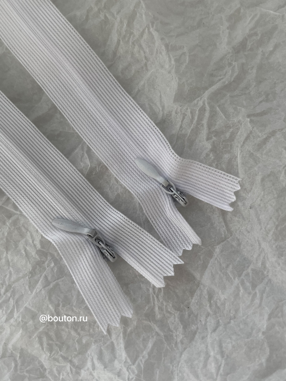 Молния потайная неразъемная белая