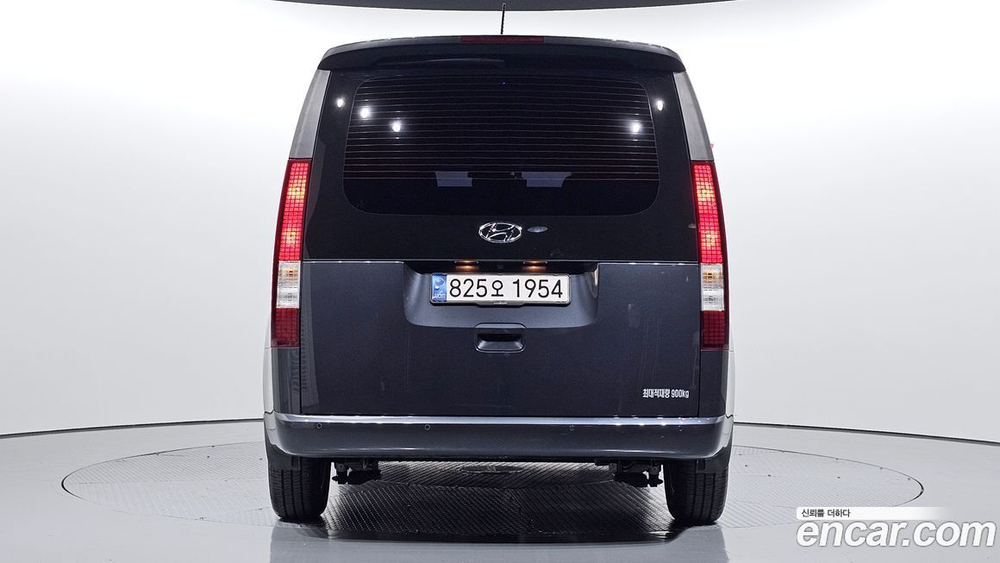 Hyundai Staria Cargo 3-х местный (07.2022)