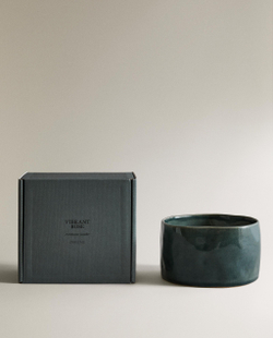 Zara Home Свеча ароматическая Vibrant Rose 150 г, растительный воск, аромат цветочный, Розовый