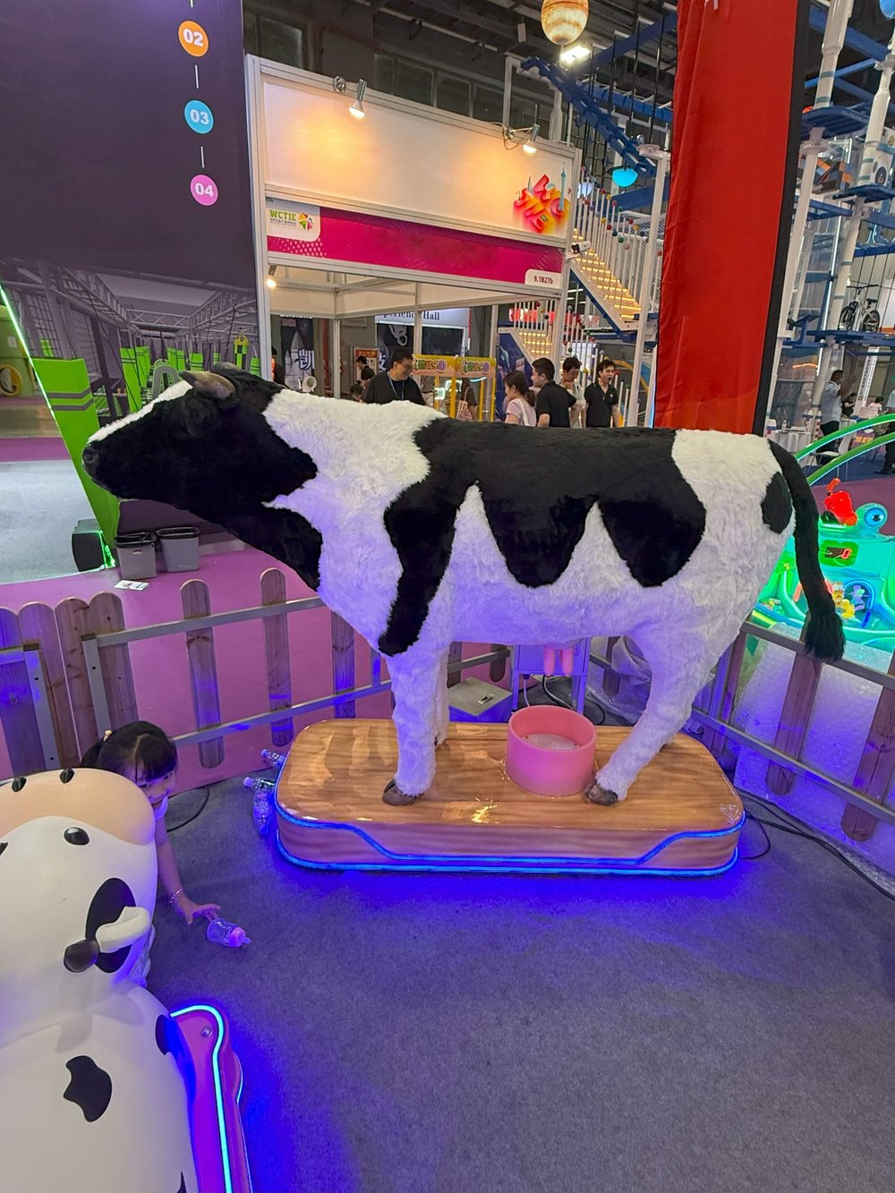 Интерактивная игрушка "Молочная Коровка"