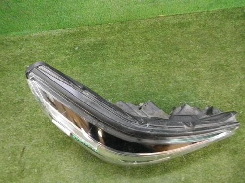 Битая Фара правая Subaru Forester 5 SK (2018-2021) LED