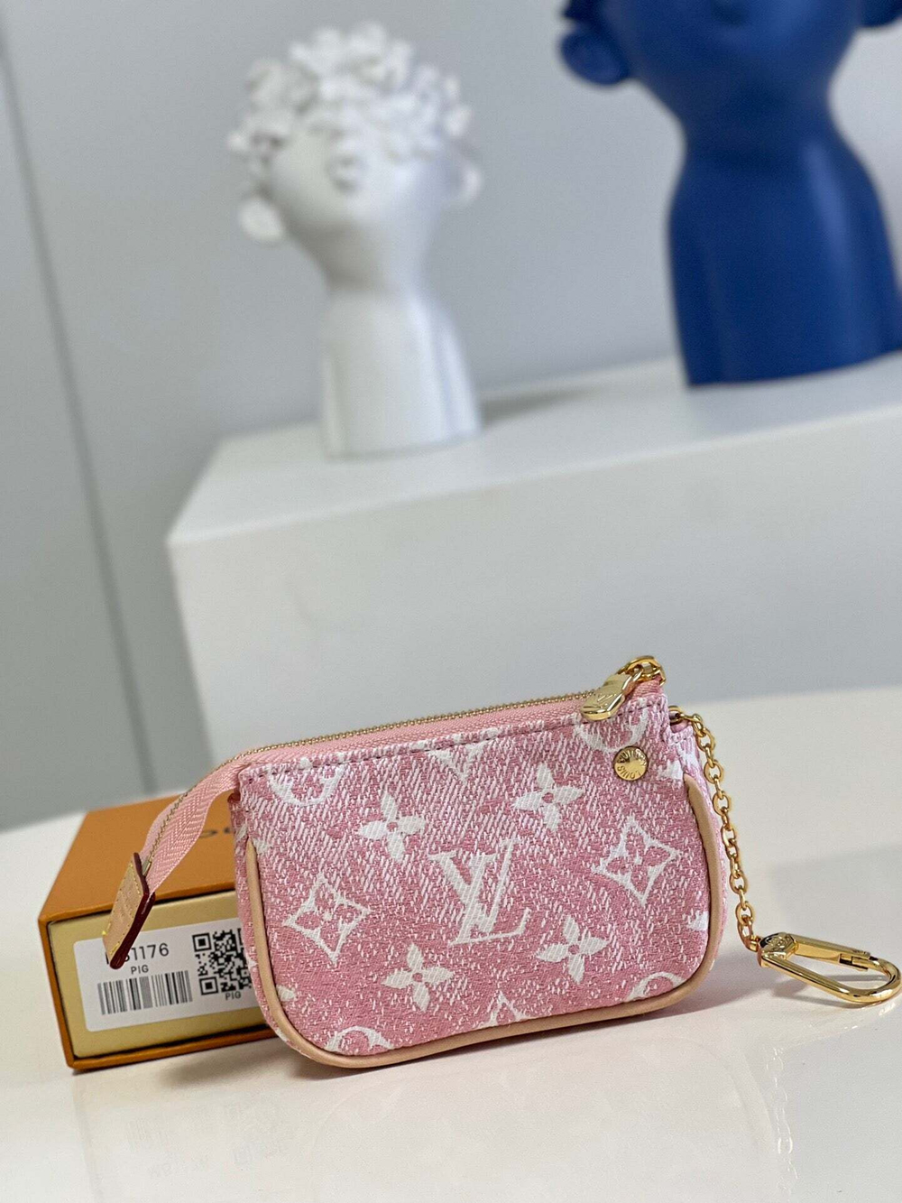 Louis Vuitton Micro Pochette Accessoires