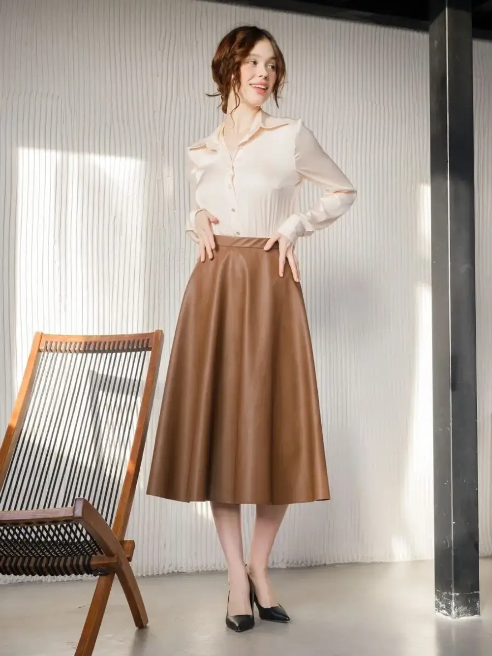 Юбка кожаная миди трапеция