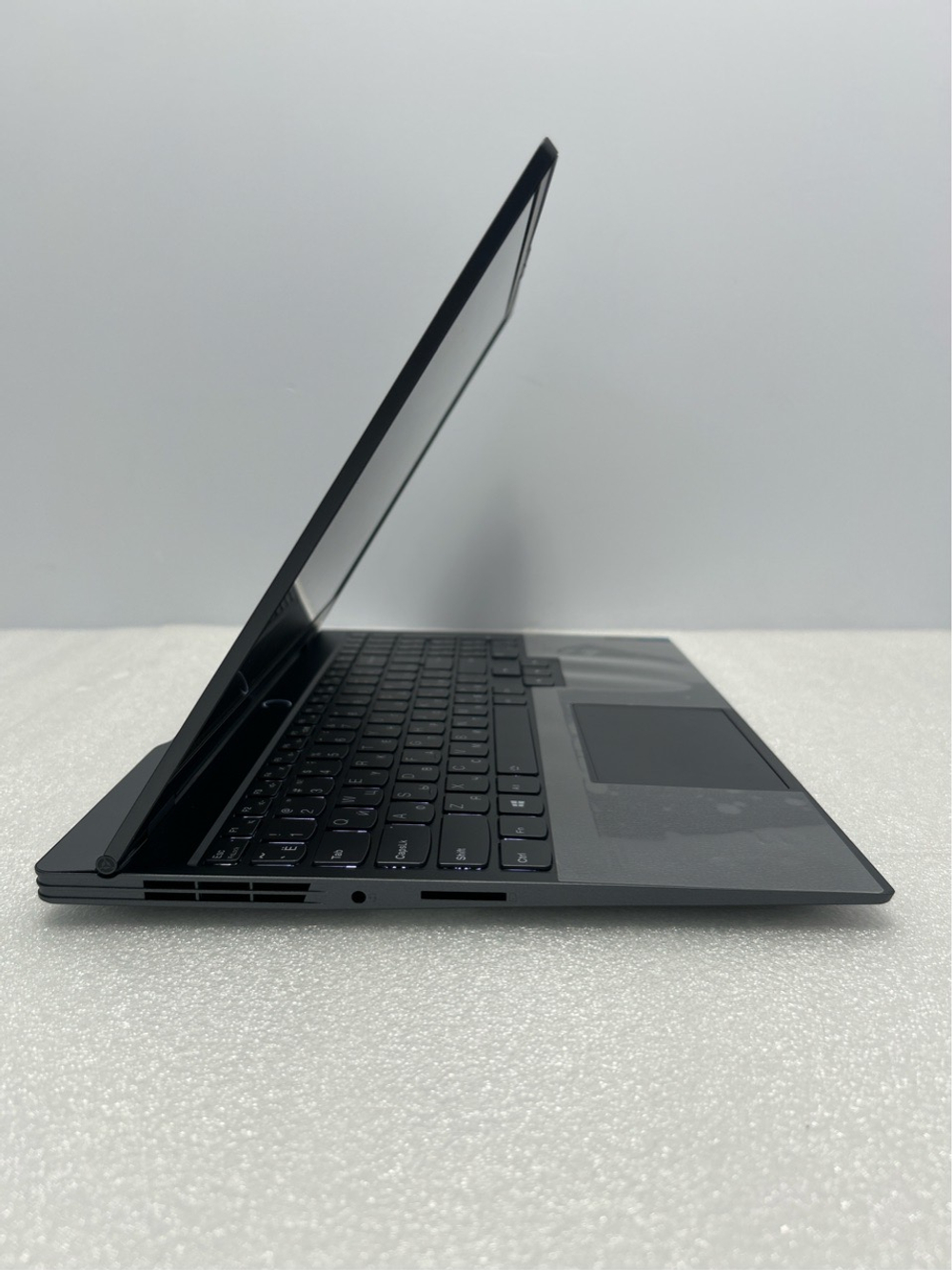 Ноутбук Lenovo Legion S7 15IMH5 (82BC003ERU) 15.6 " /Intel Core i7 10875H/RAM 32 GB/SSD 1024 GB/RTX 2060 MAX Q 6Gb/1920x1080/IPS/144Hz/Подсветка кл-ры: LED/серый. Состояние: B1