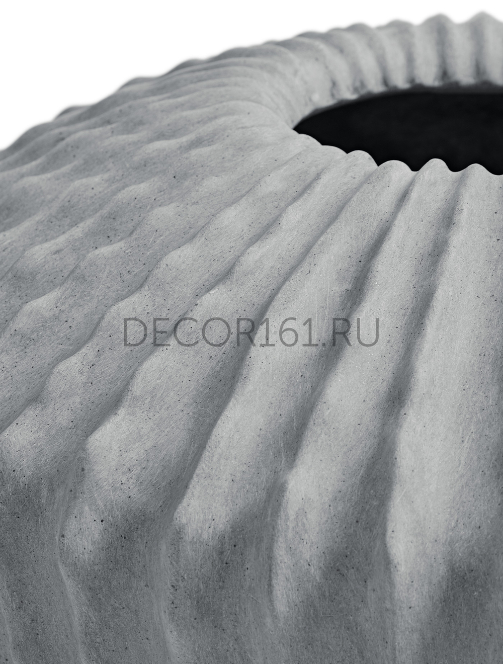 Кашпо-ваза TREEZ Effectory Moho Дизайн-ваза Дымчато-серый песок д-60 см, в-45 см 1/1 41.33-18-23-110-GR-45