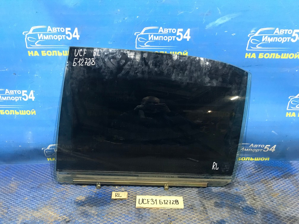 Стекло двери задней левой TOYOTA CELSIOR 2000-2006