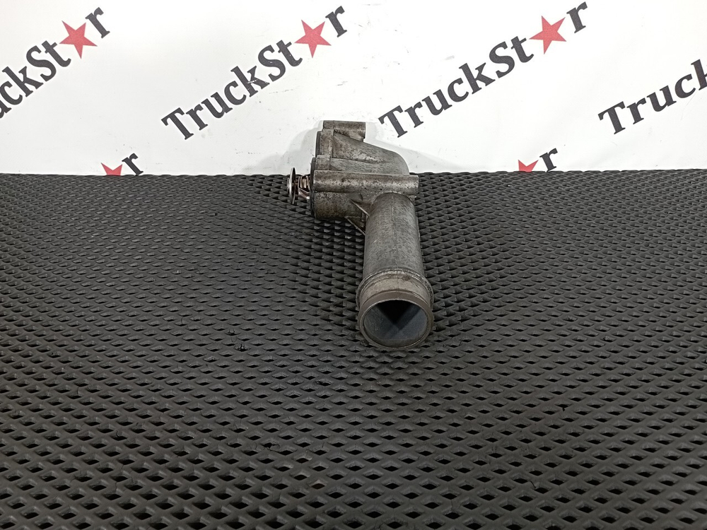 Патрубок корпуса термостата