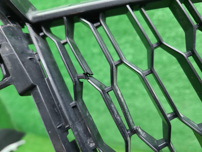 Решетка перед. бампера BMW 3er G20 (18-22) M-paket