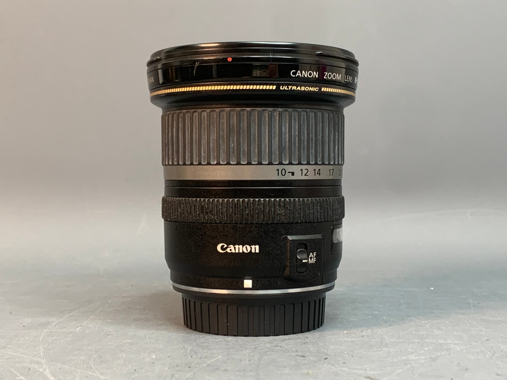 Canon EF-S 10-22mm 3.5-4.5 USM