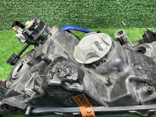 Фара правая Nissan X-Trail T32 (2017-2022) галоген