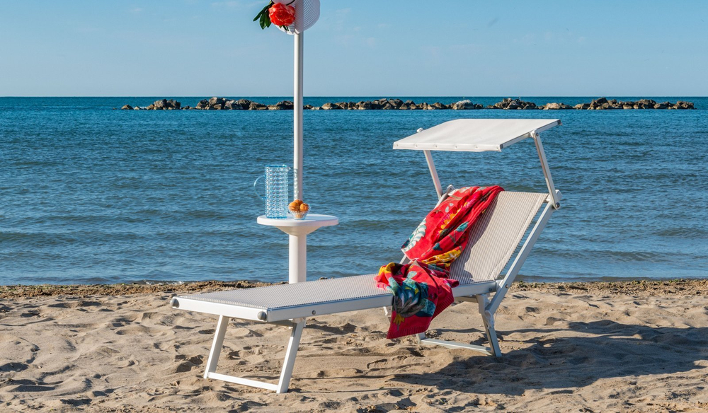 Шезлонг-лежак металлический Magnani 501 Relax, серебристый, слоновая кость