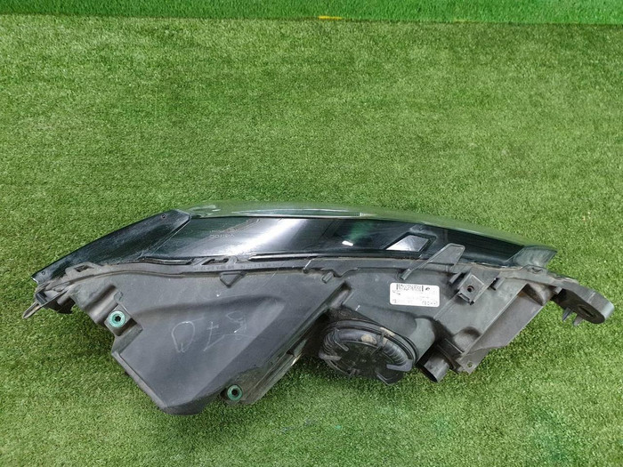 Фара левая Jaguar F-PACE (2016-2020) ксенон