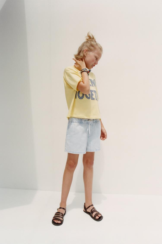 ZARA ДЖИНСОВЫЕ ШОРТЫ С ЭЛАСТИЧНЫМ ПОЯСОМ, ГОЛУБОЙ