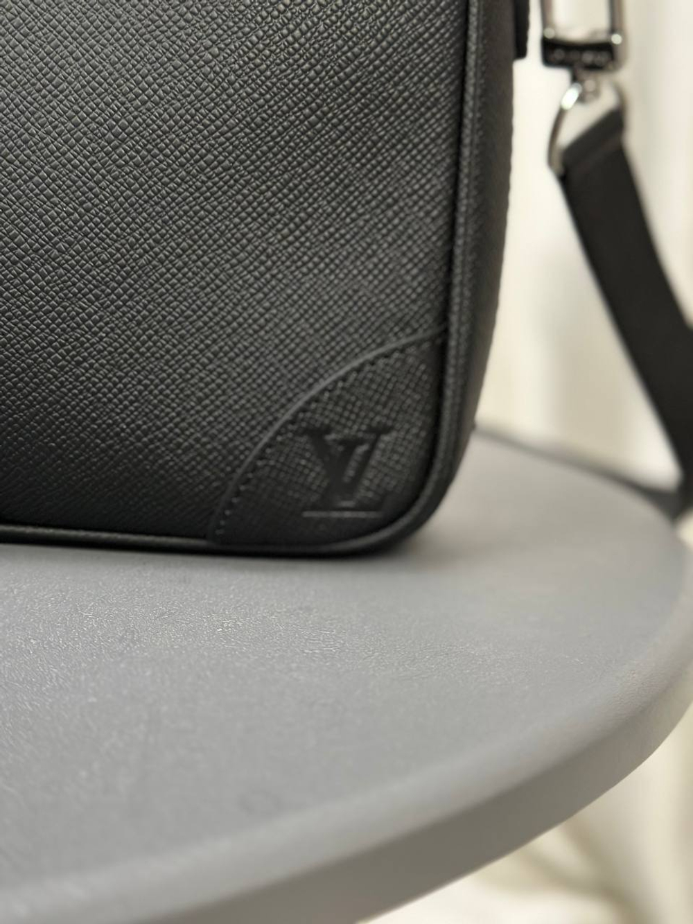 Портфель Louis Vuitton
