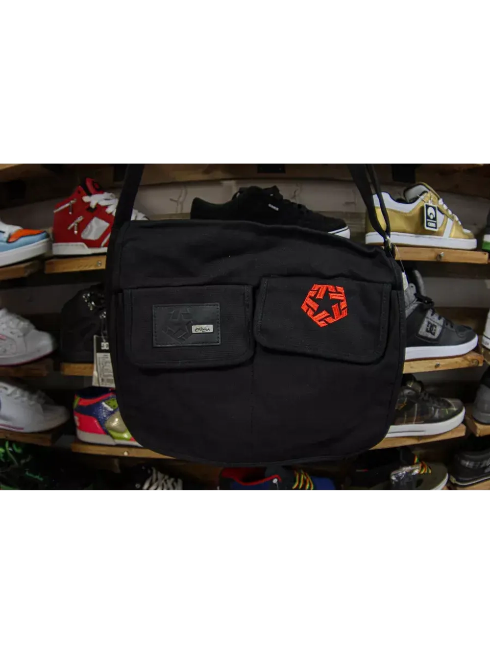 Сумка через плечо от Savitar Shoes Company