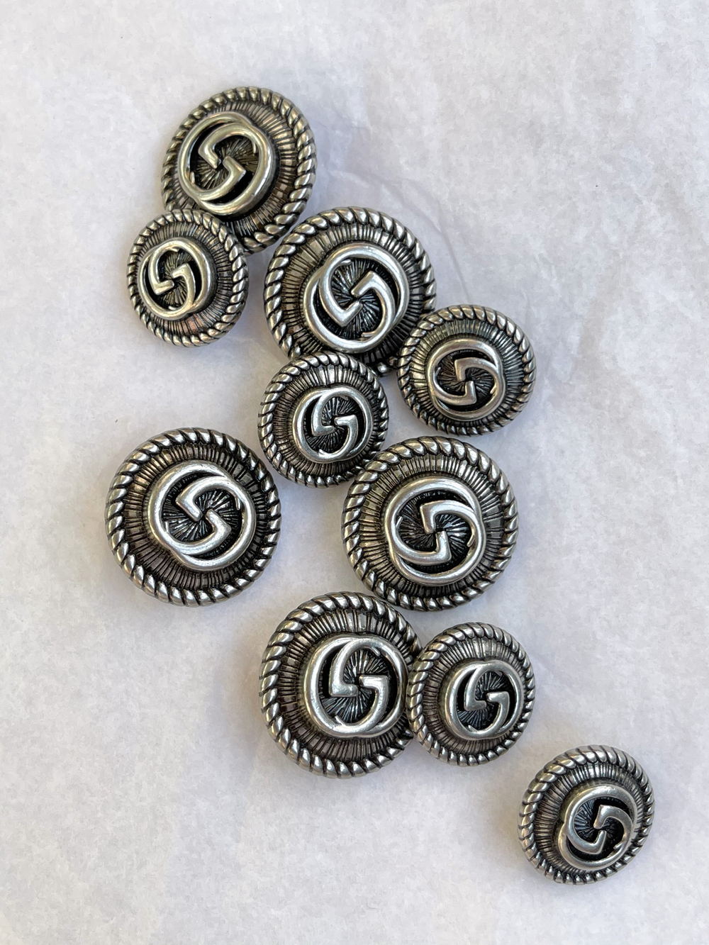 Пуговицы Гучч. Серебро 1