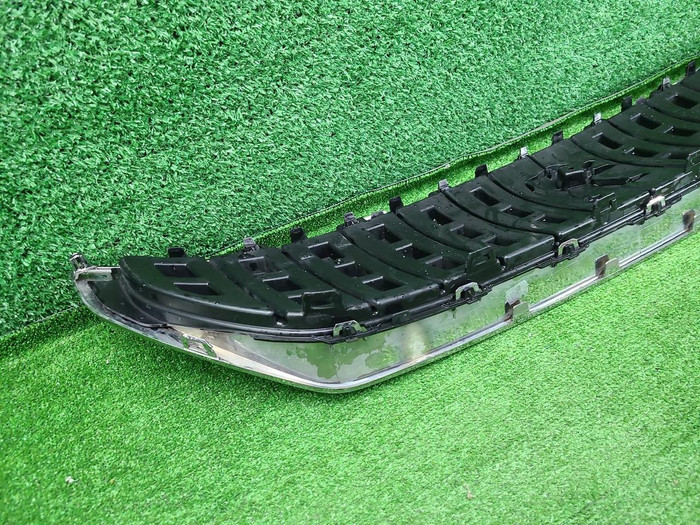 Решетка радиатора Peugeot Traveller (2016-н.в.)