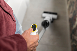 Вертикальный моющий пылесос KFL 1