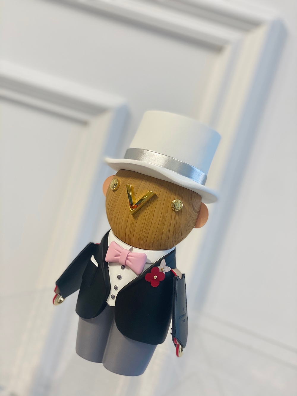 Louis Vuitton Gaston Bridegroom